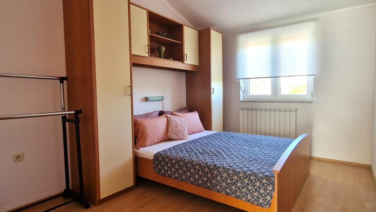 Apartments Ana & Ivan 크르크 외부 사진