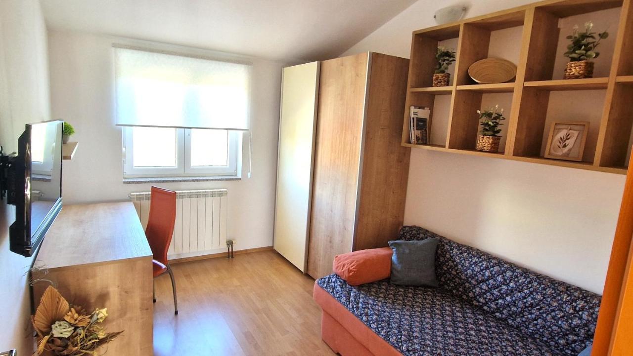 Apartments Ana & Ivan 크르크 외부 사진