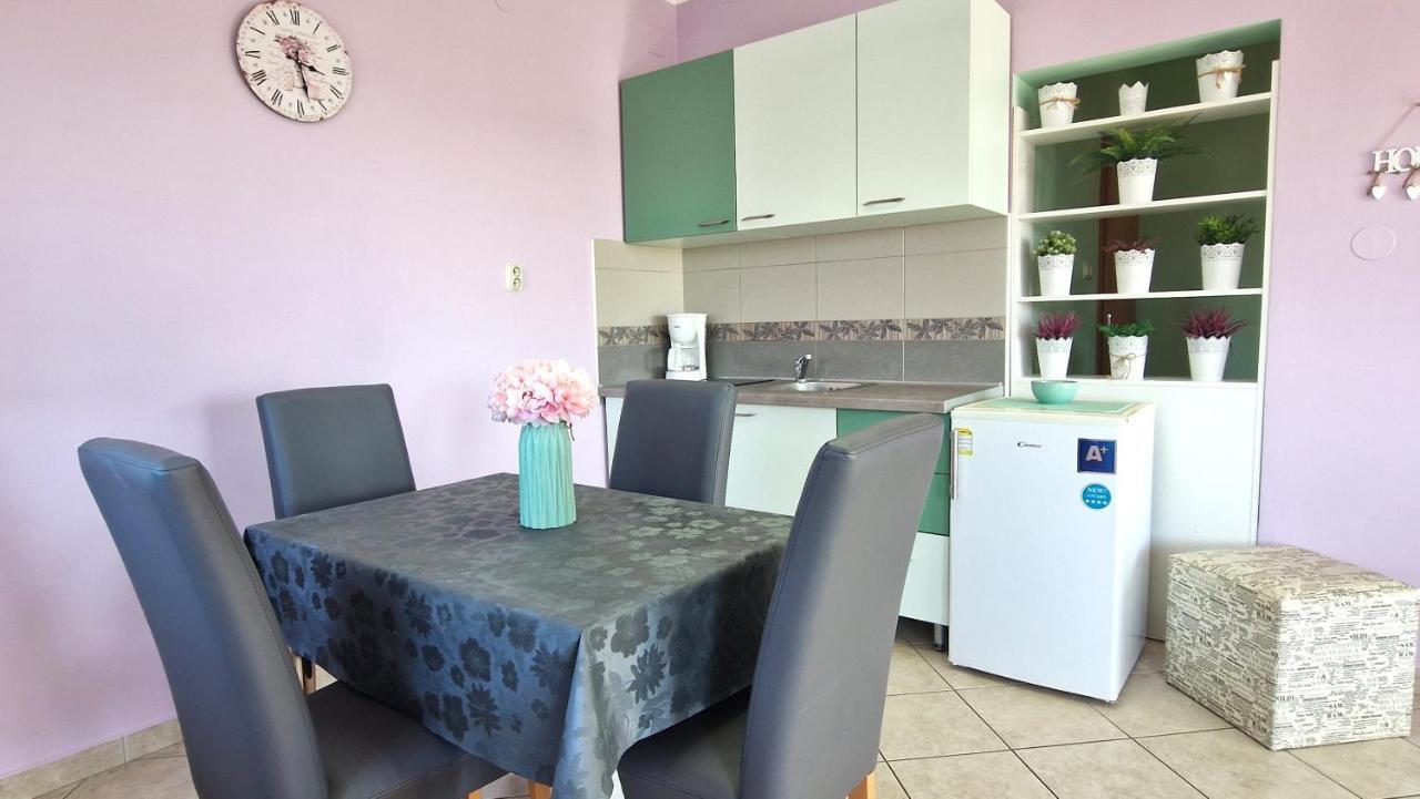 Apartments Ana & Ivan 크르크 외부 사진